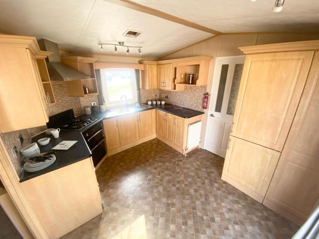 Luxury 2 Bedroom 2 Bathroom Caravan-Small Sofa 1 Pers Saint Osyth Exterior photo