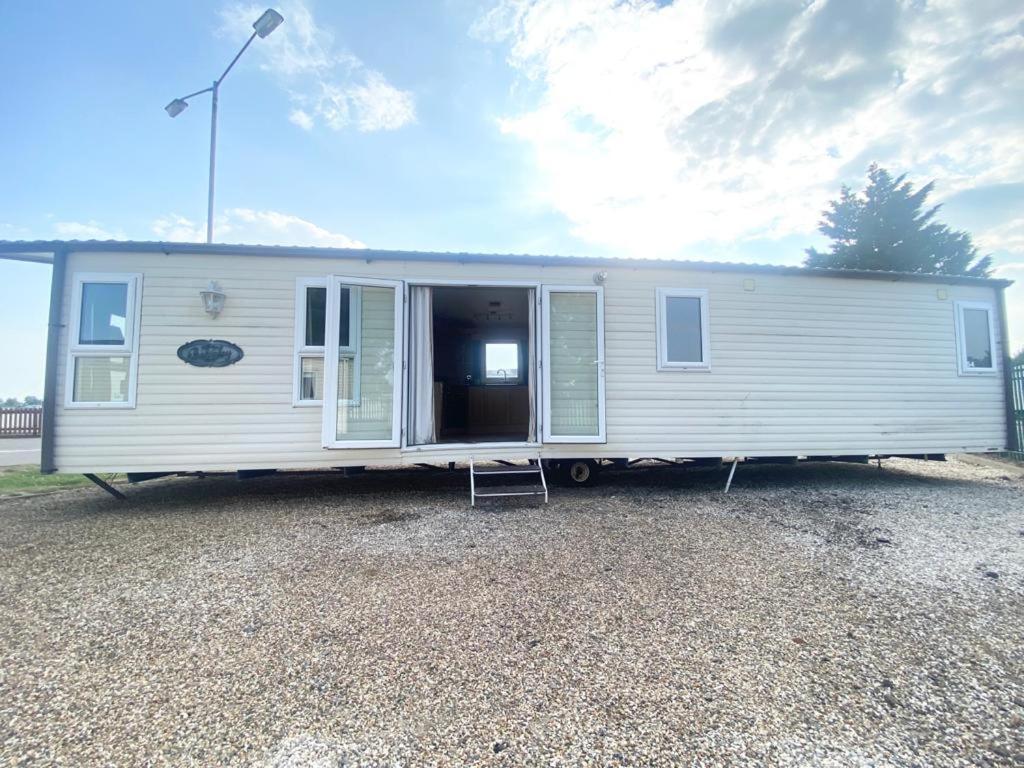 Luxury 2 Bedroom 2 Bathroom Caravan-Small Sofa 1 Pers Saint Osyth Exterior photo
