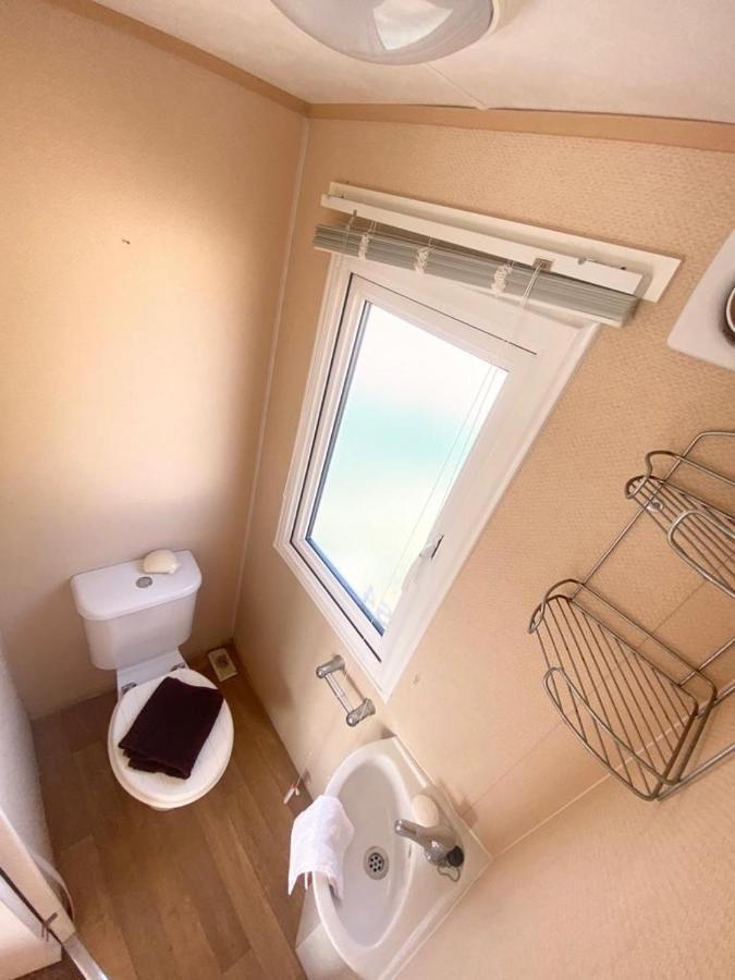 Luxury 2 Bedroom 2 Bathroom Caravan-Small Sofa 1 Pers Saint Osyth Exterior photo