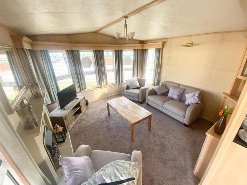 Luxury 2 Bedroom 2 Bathroom Caravan-Small Sofa 1 Pers Saint Osyth Exterior photo